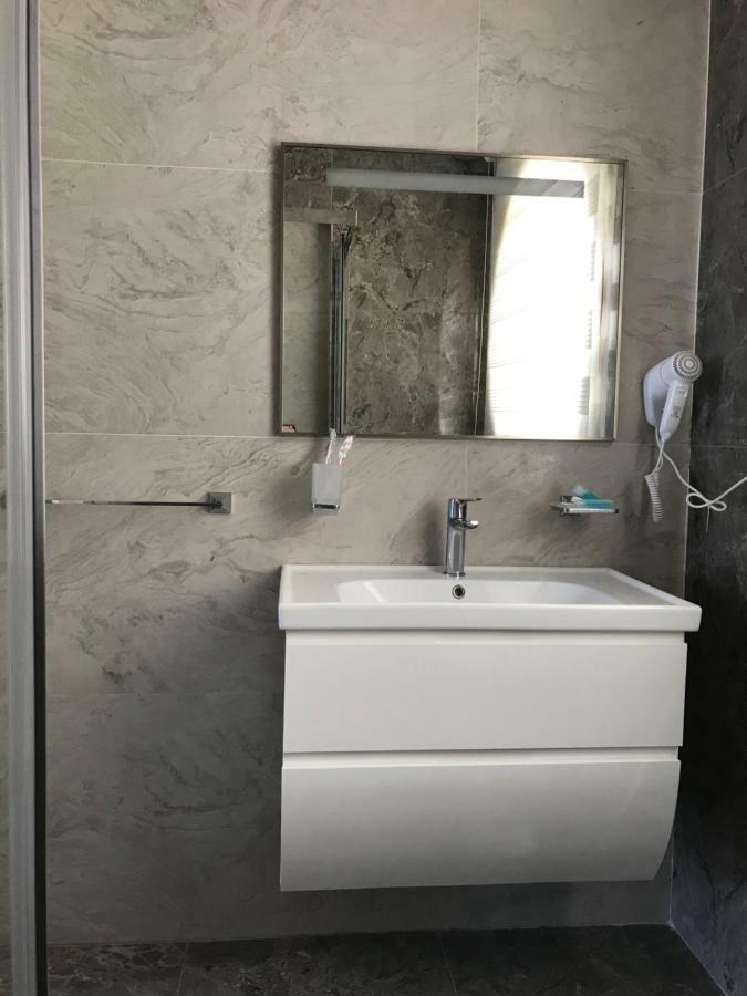 Absheron Marina Hotell Baku Exteriör bild
